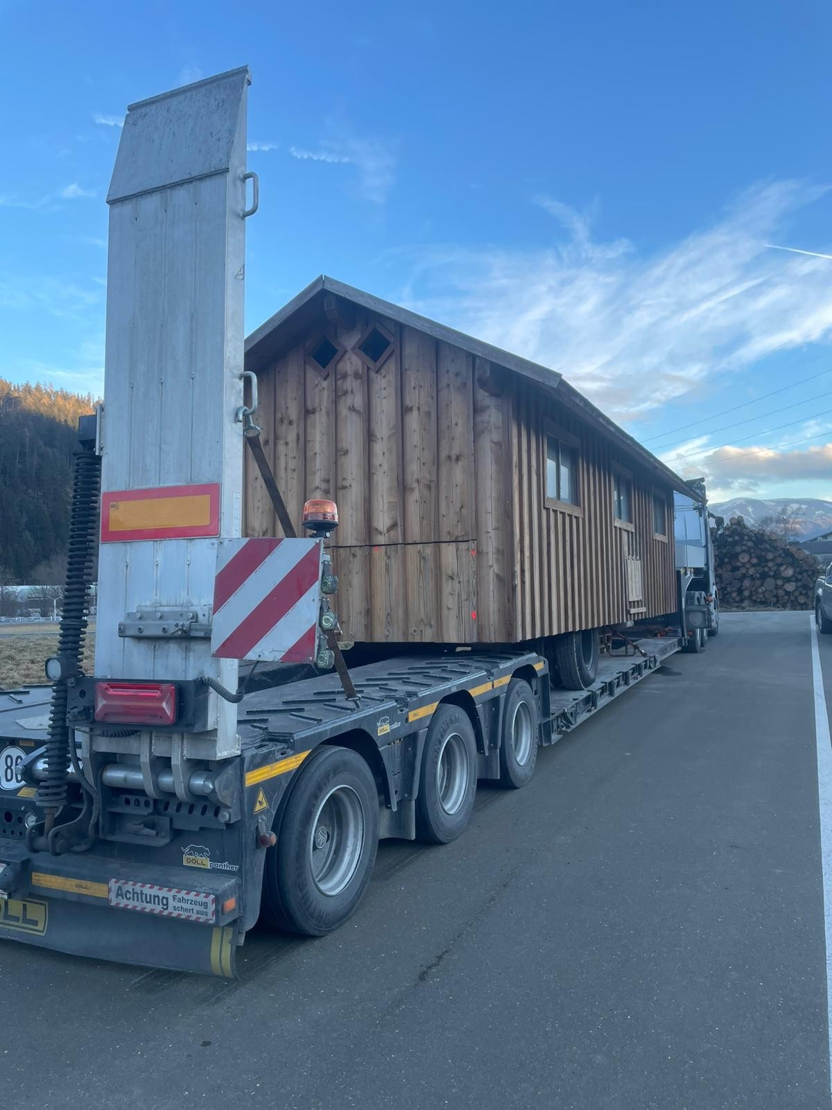 Petschar Bagger in dramatischem Einsatz
